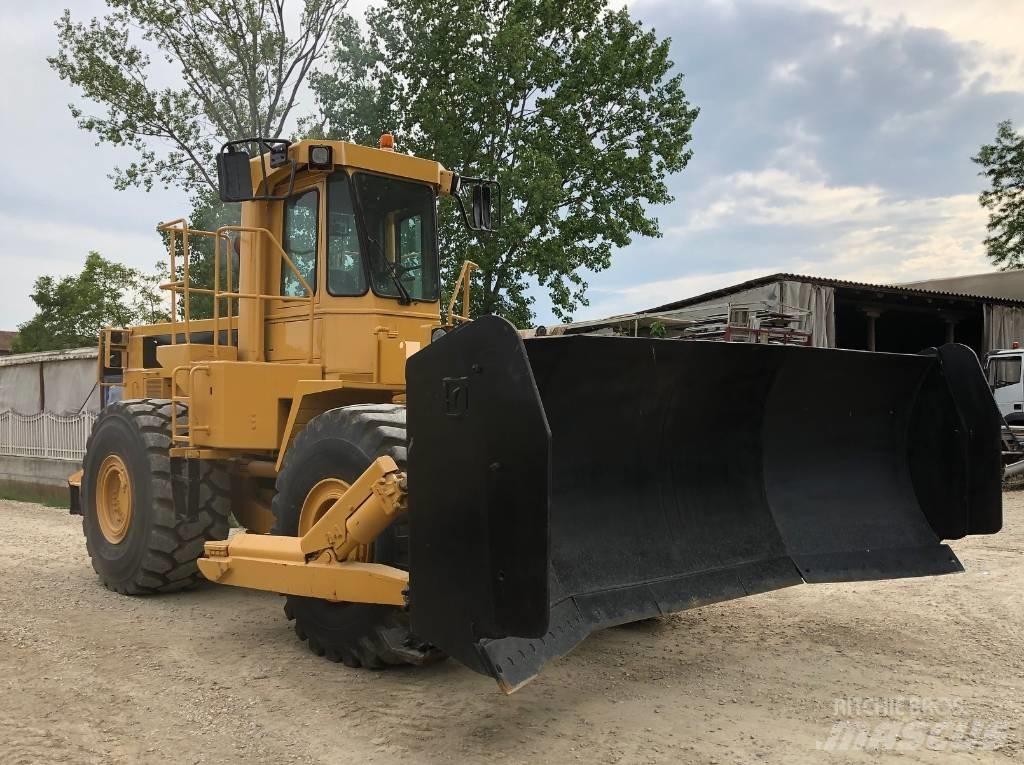 CAT 824 C 轮式推土机