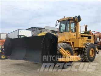 CAT 824 C 轮式推土机