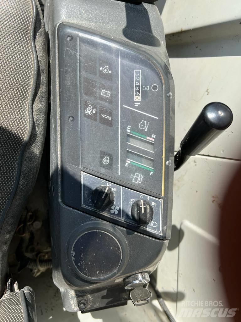 Komatsu CD50-1 履带式自卸车