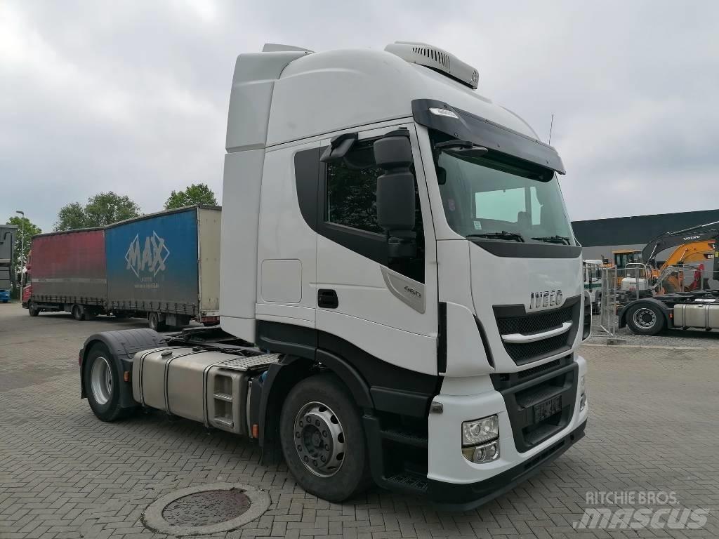 Iveco AS 440 ST/P 牵引车
