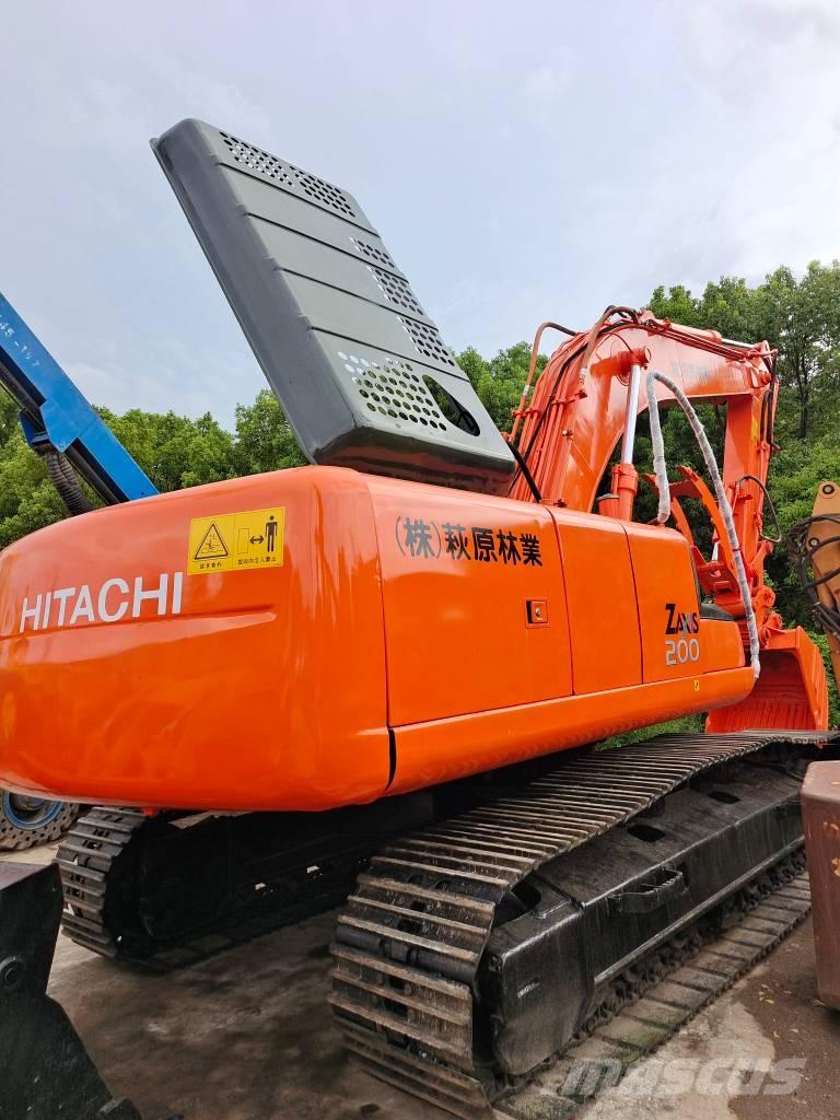 Hitachi EX 200-5 履带挖掘机