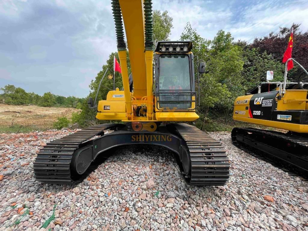 Komatsu PC 240-8 履带挖掘机