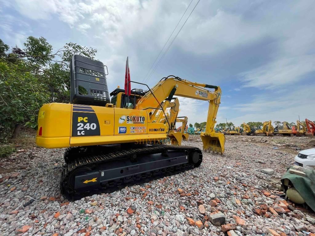 Komatsu PC 240-8 履带挖掘机