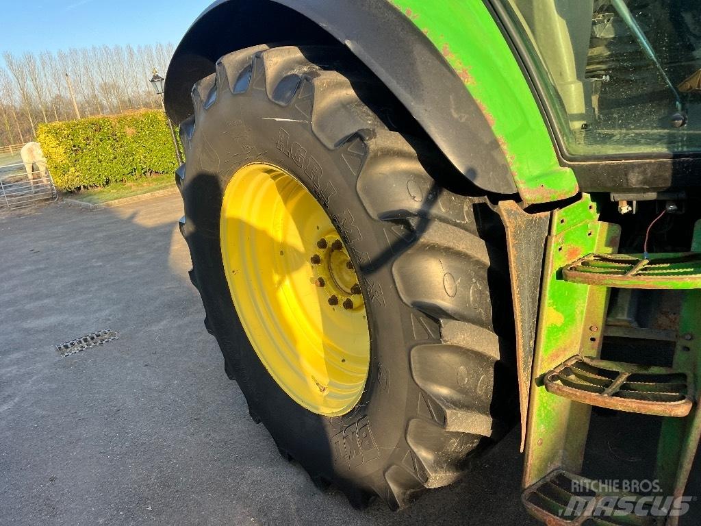John Deere 6820 拖拉机/农用车