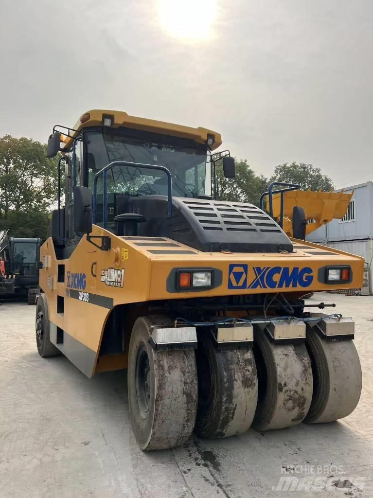 XCMG XP 303 铺路机械