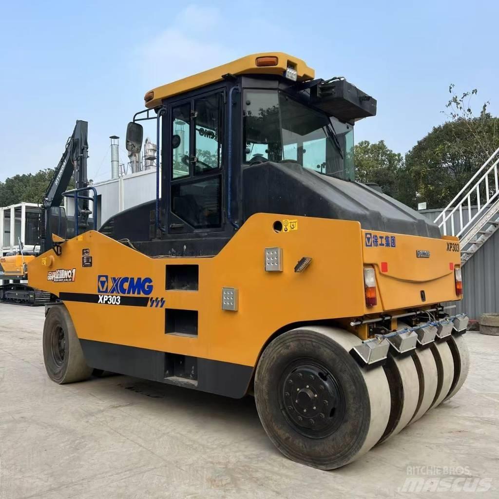 XCMG XP 303 铺路机械