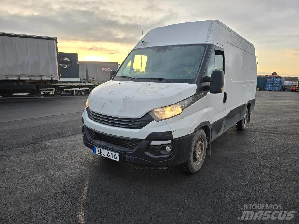 Iveco Daily 35S14 大型面包车