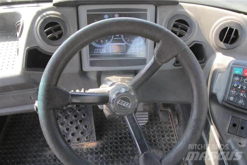 Bell B20E 6X4 铰接式自卸车