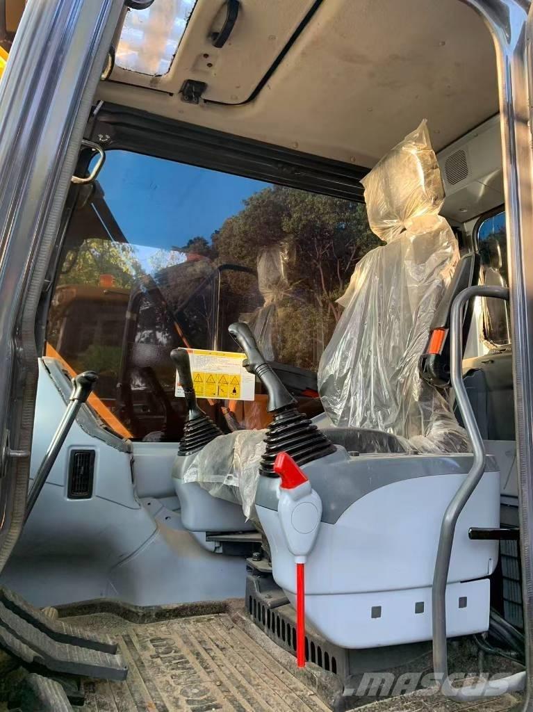 Komatsu PC 130 履带挖掘机