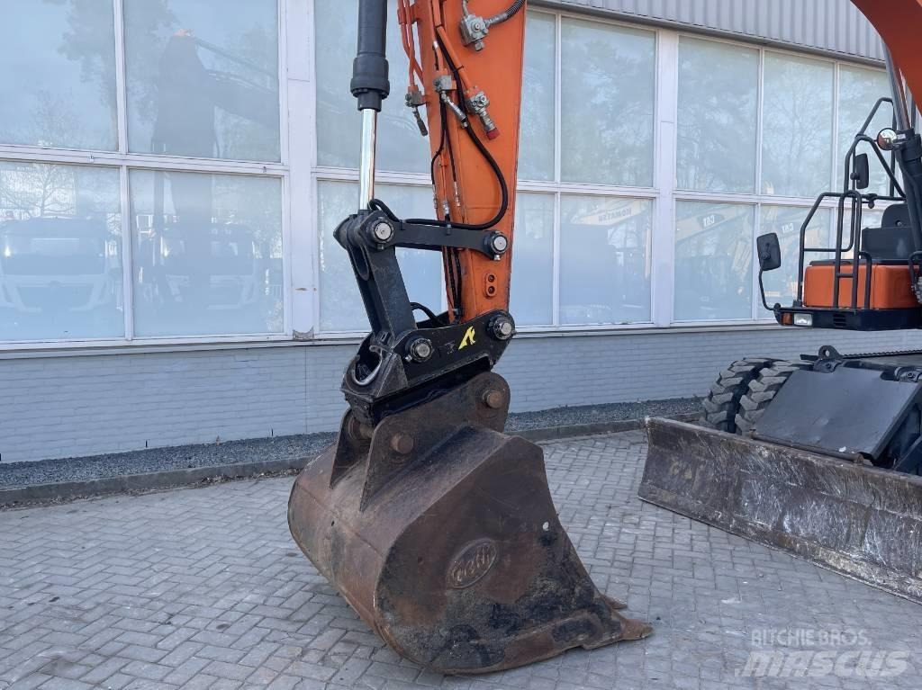 Doosan DX170W-5 轮式挖掘机