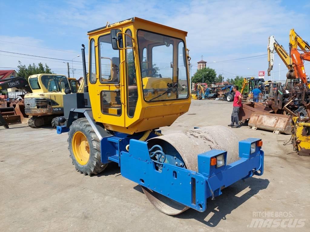 Hamm 2210SD 单轮压路机