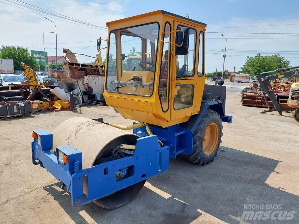 Hamm 2210SD 单轮压路机