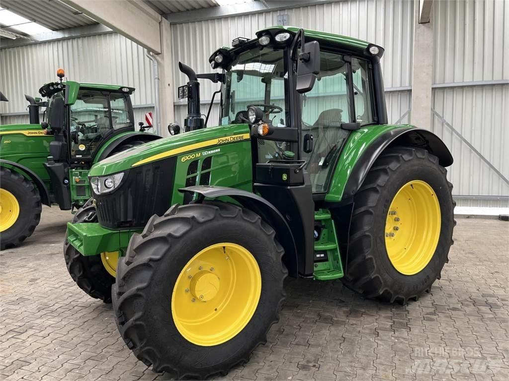 John Deere 6100M 拖拉机/农用车