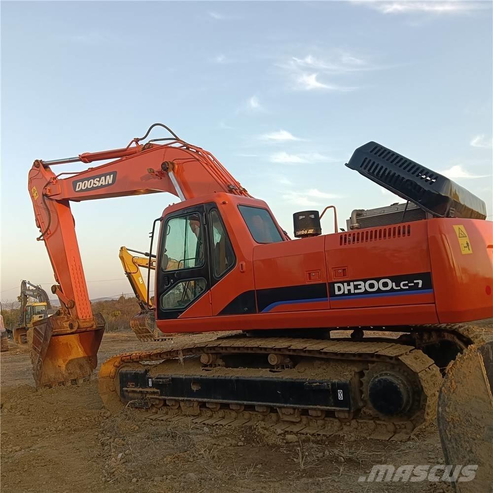 Doosan DH300LC-7 履带挖掘机