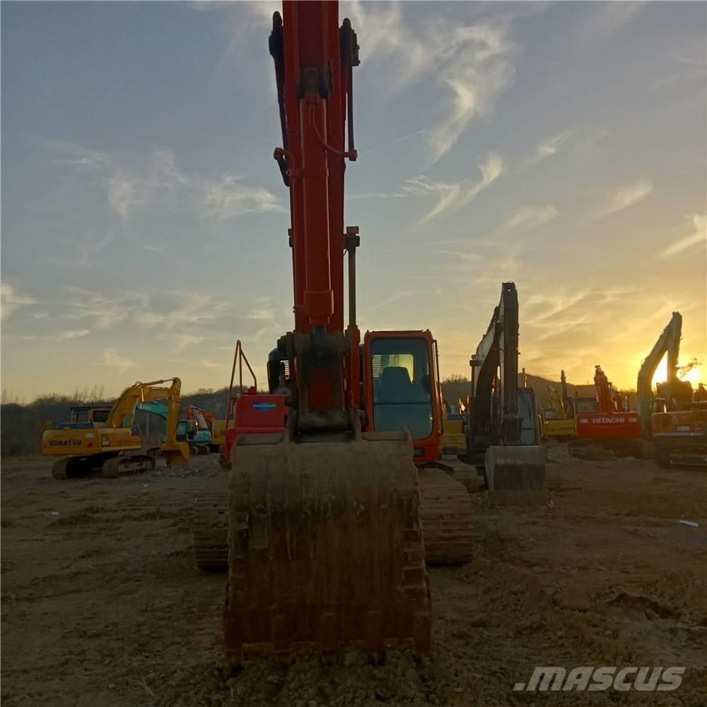 Doosan DH300LC-7 履带挖掘机