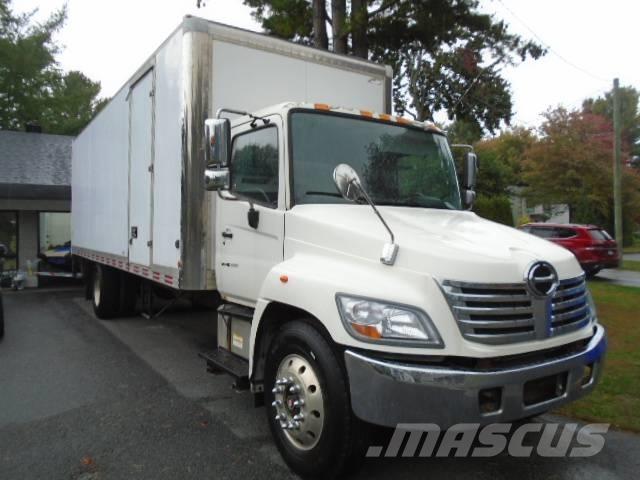 Hino 358 大型面包车