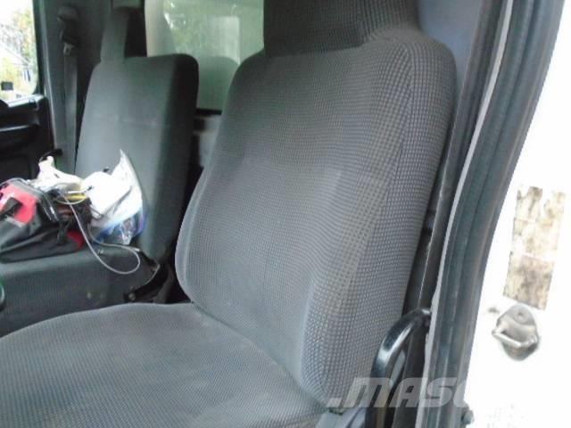 Hino 358 大型面包车