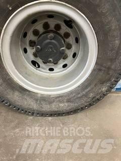  11,00-20 Däck & fälg 轮胎、车轮、轮圈