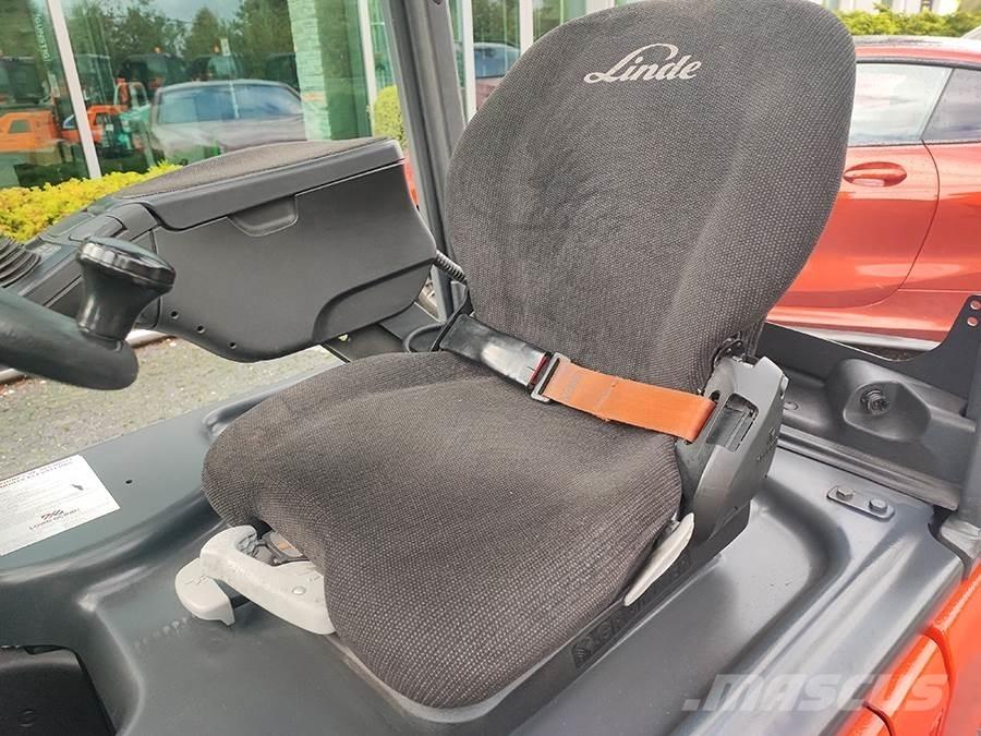 Linde E16C-02 电动叉车