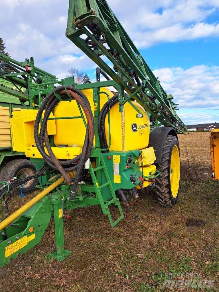 John Deere 740 i 牵引式喷雾机