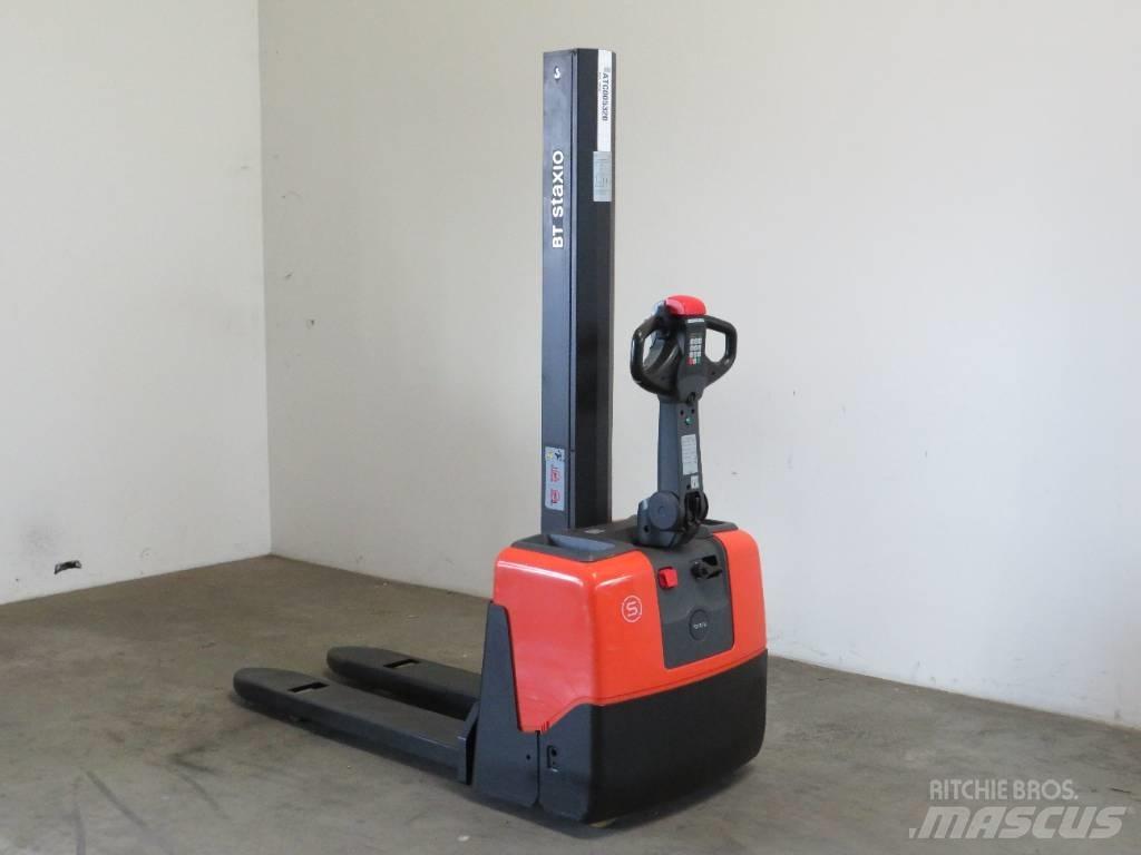 BT HWE 100 手推堆垛车