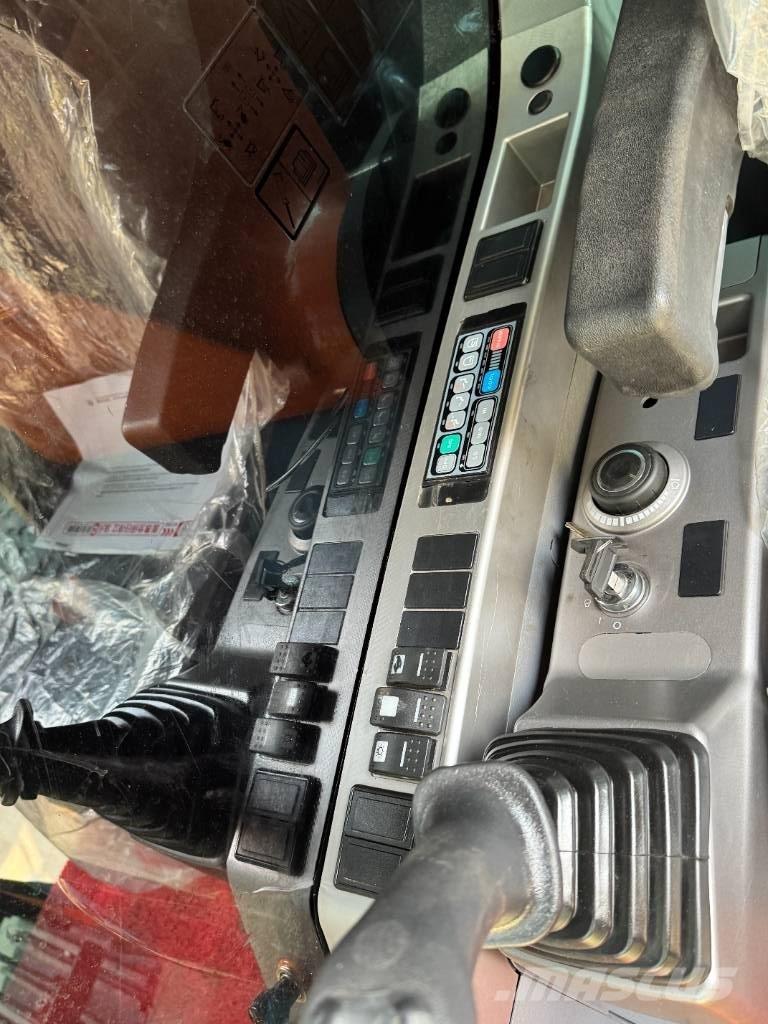 Doosan DX 225 履带挖掘机