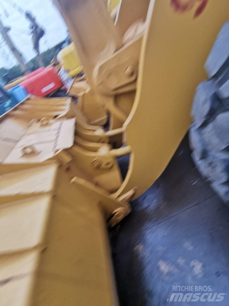 CAT 938F 轮式装载机