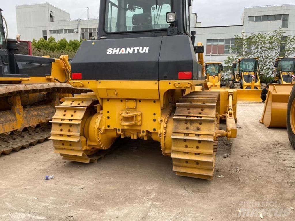 Shantui SD 16 履带式推土机
