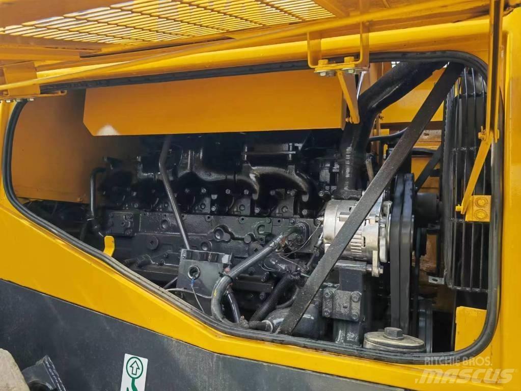 Komatsu WA 470-3 轮式装载机