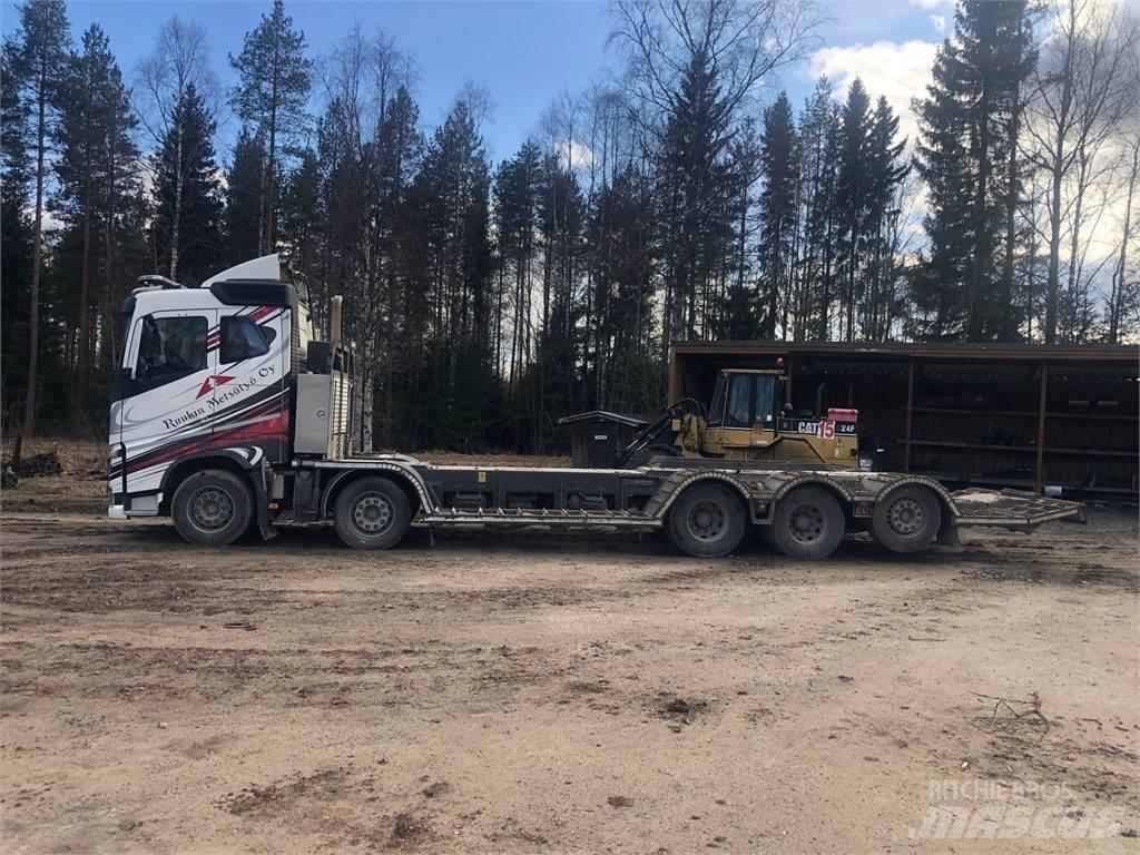 Volvo FH13 林业运输车