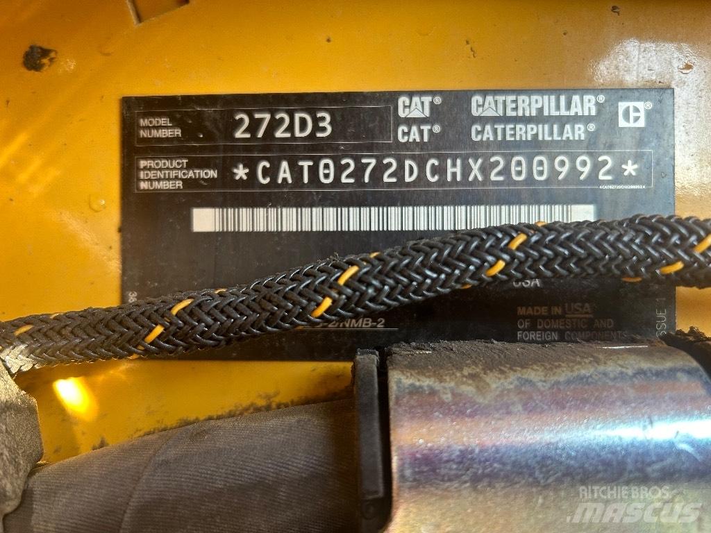 CAT 272 D3 滑移装载机