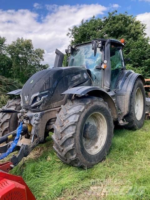 Valtra T235V 拖拉机/农用车