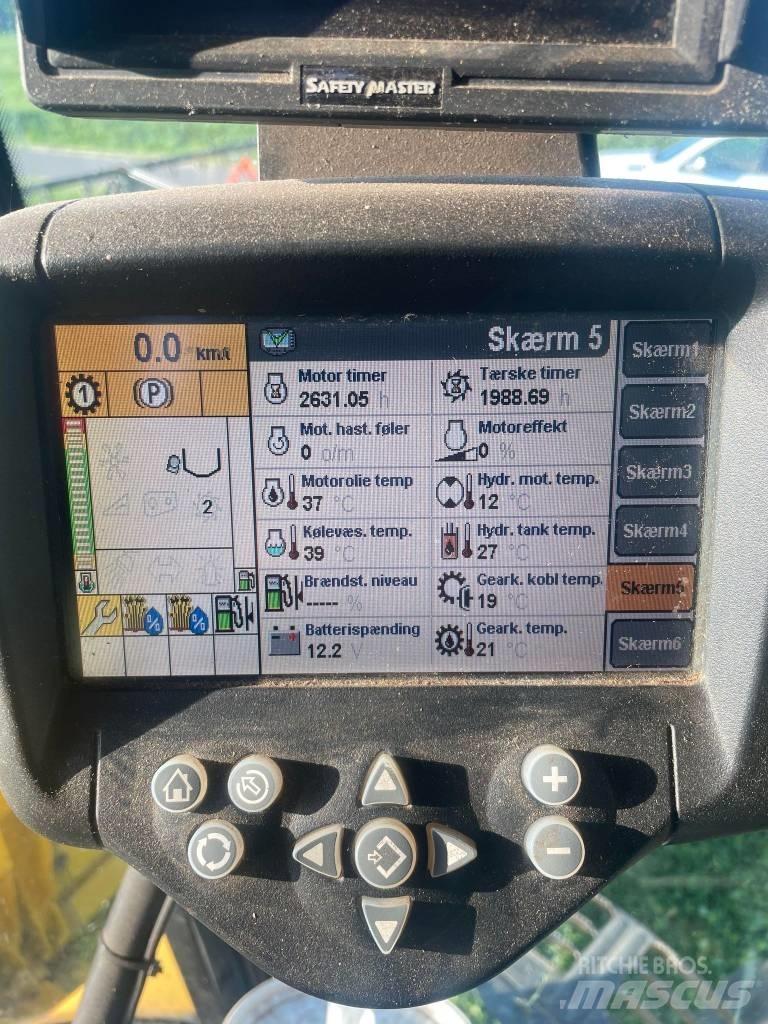 New Holland CX 8090 联合收割机
