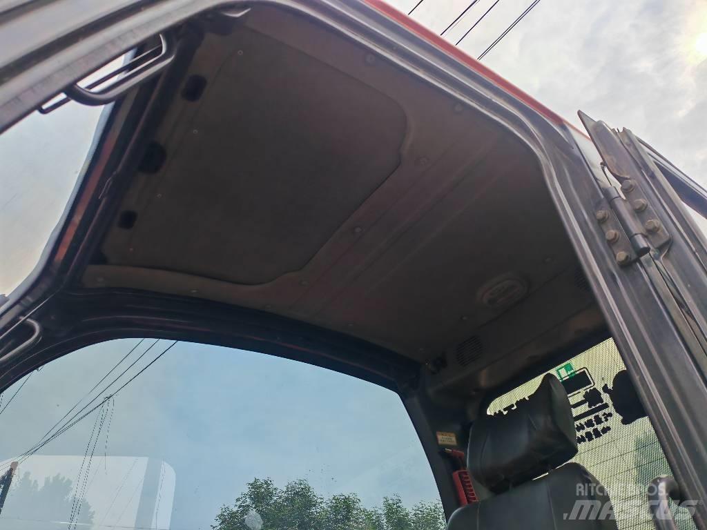 Doosan DX75 中型挖掘机