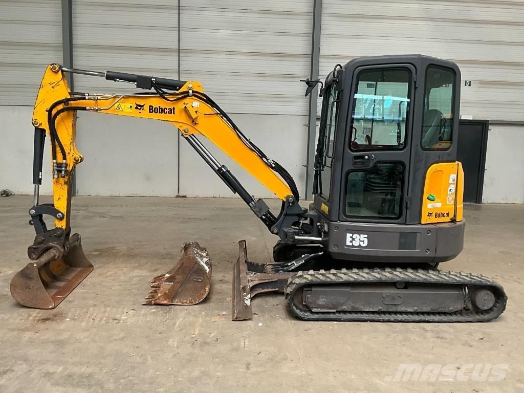 Bobcat E 35 小型挖掘机