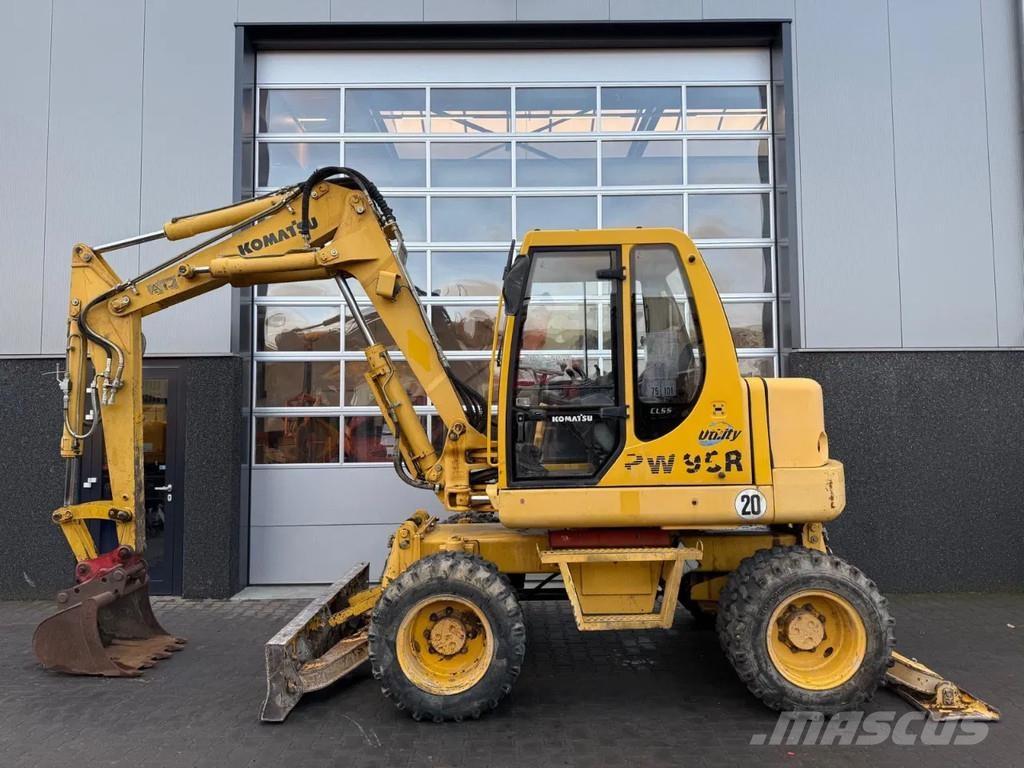 Komatsu PW95 中型挖掘机