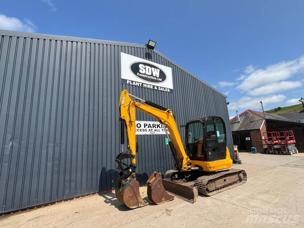 JCB 8065 RTS 小型挖掘机