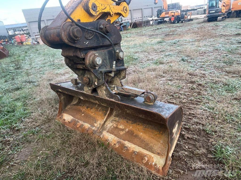 JCB JS 160 N LC 履带挖掘机
