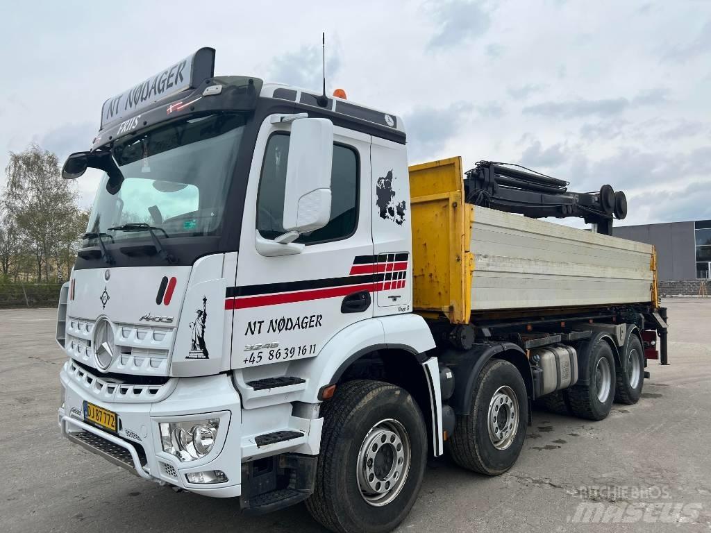Mercedes-Benz 3246 起重车