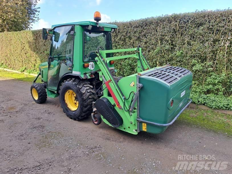 John Deere 2520 小型拖拉机