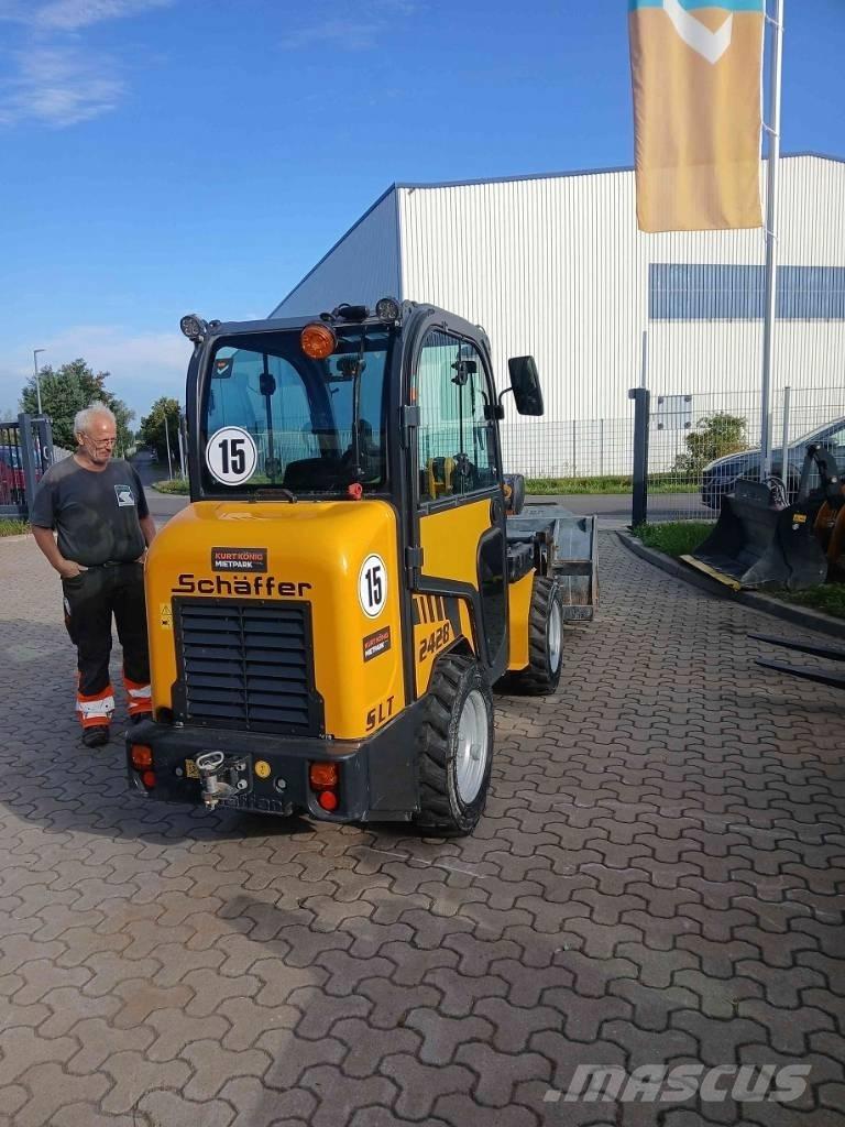 Schäffer 2428 SLT 滑移装载机