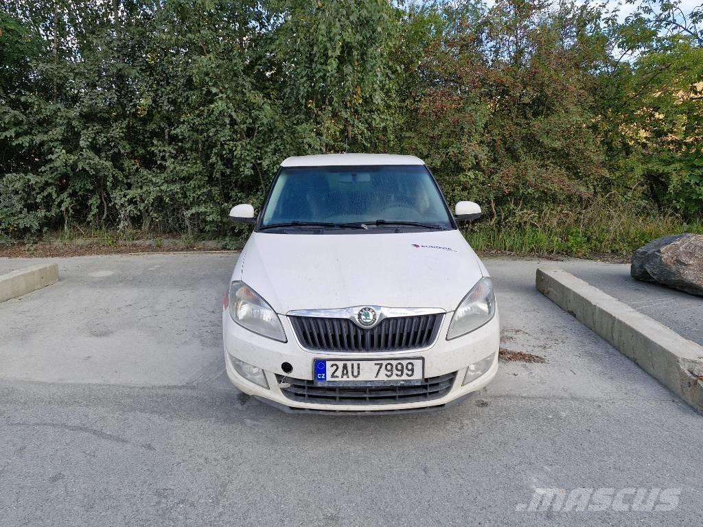 Skoda FABIA 汽车