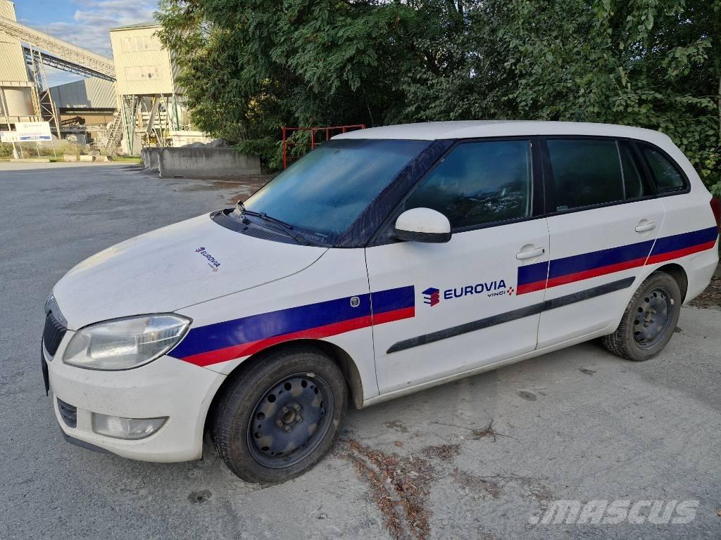 Skoda FABIA 汽车
