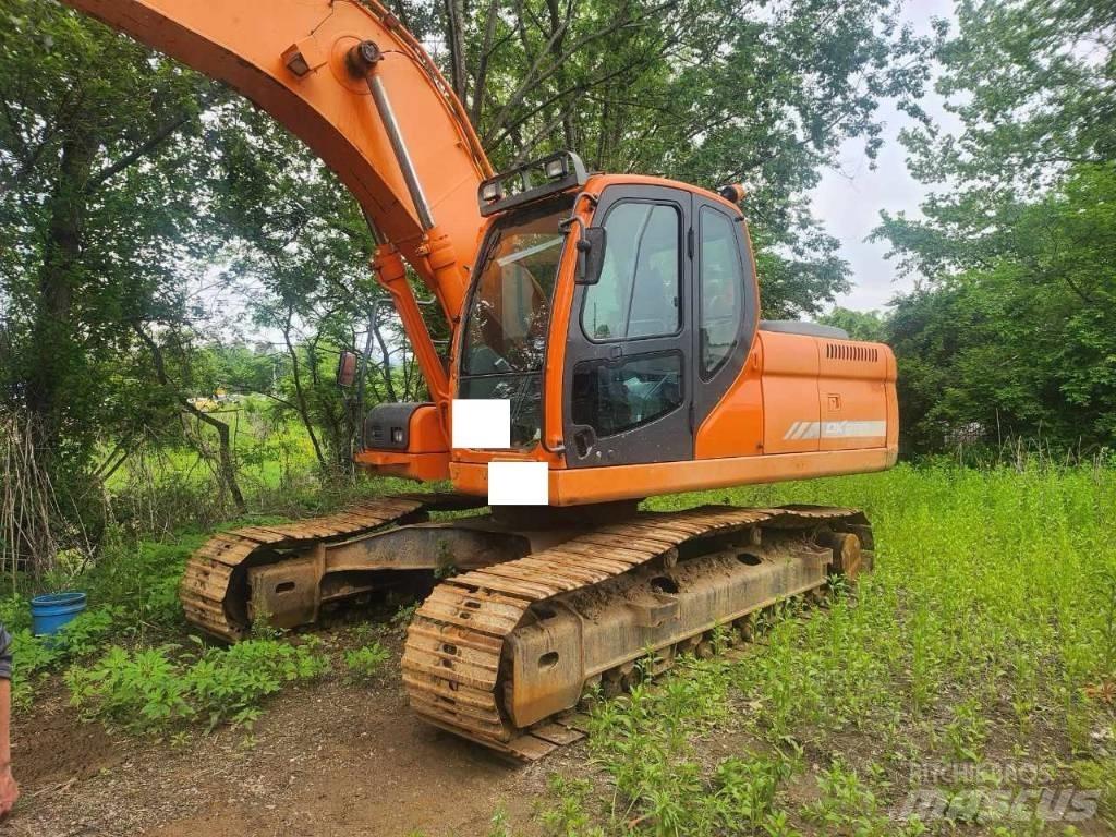 Doosan DX 220 LCA 履带挖掘机