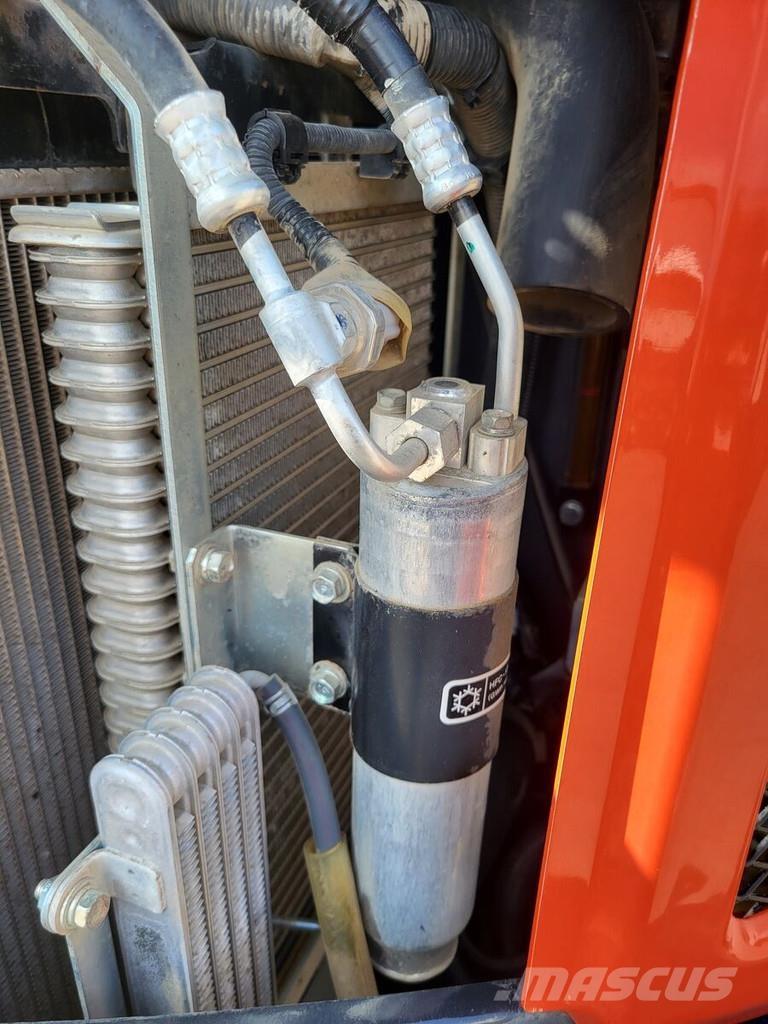 Kubota KX080-40 小型挖掘机