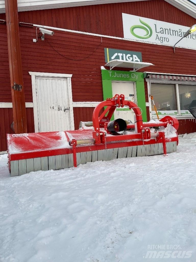Maschio Tigre 300 牧场割草机和切顶器
