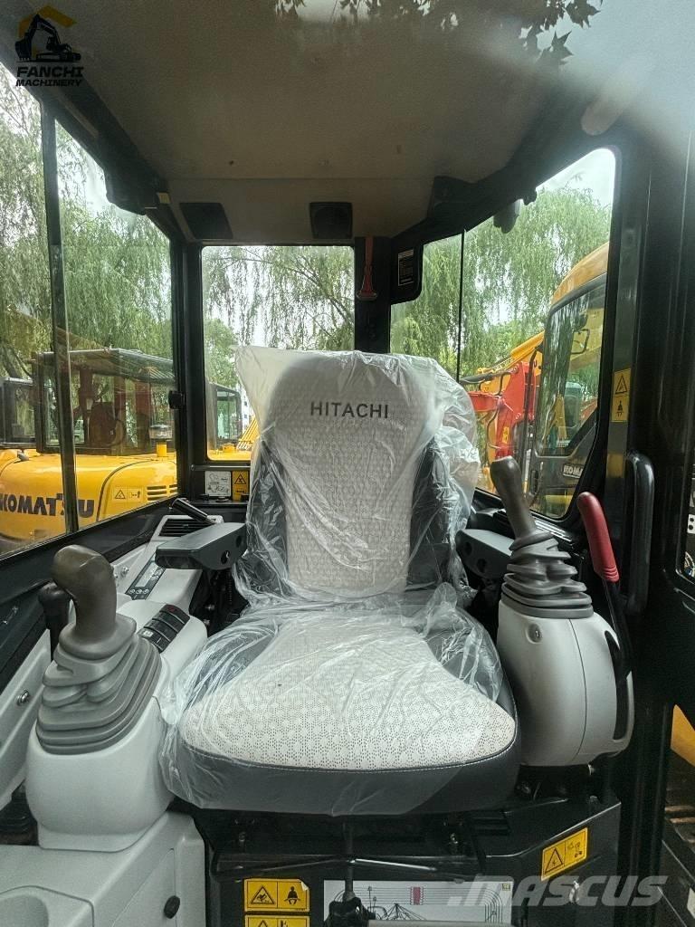 Hitachi U35 小型挖掘机