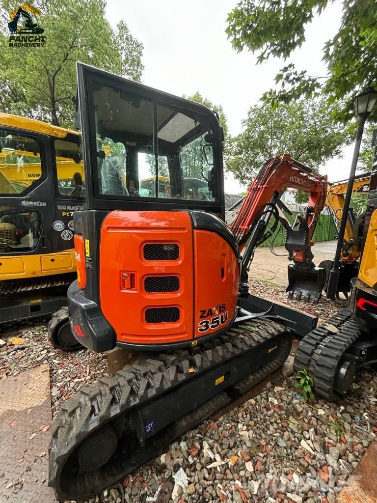 Hitachi U35 小型挖掘机