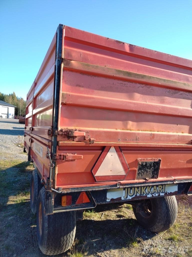 Junkkari 90 自卸拖车