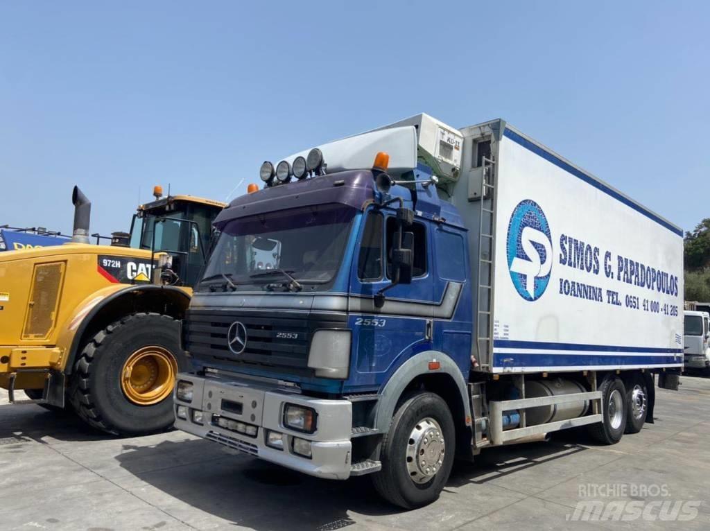 Mercedes-Benz 2553L 冷藏车